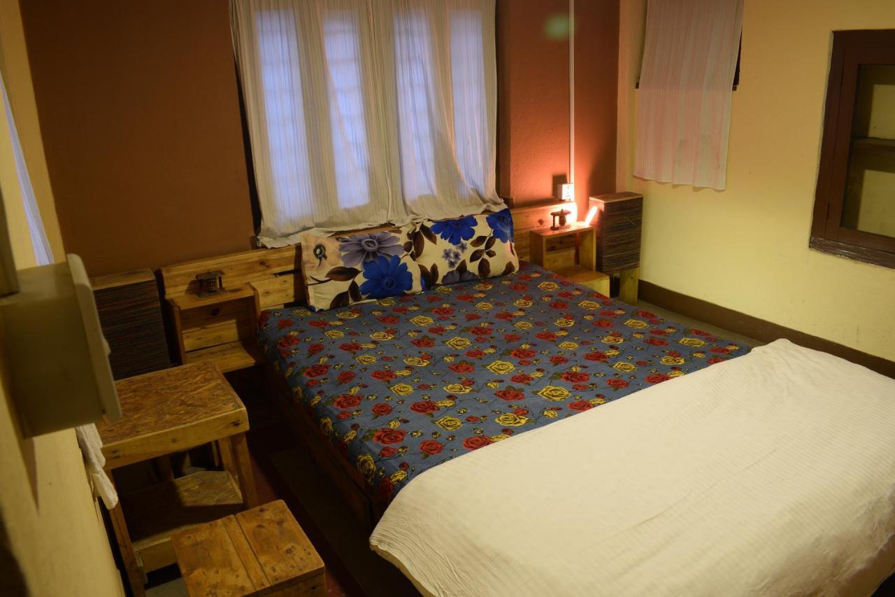 Happy Donkey Hostel Катманду Екстериор снимка